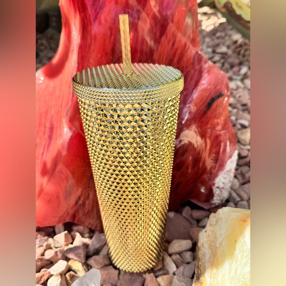 ✨ Starbucks Gold Studded Tumbler 24oz Cold Cup with Straw – Limited Edition - Picture 5 of 10